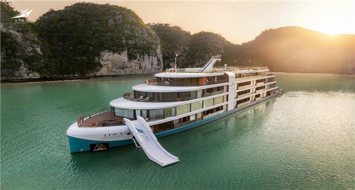 Du thuyền Lyra Grandeur